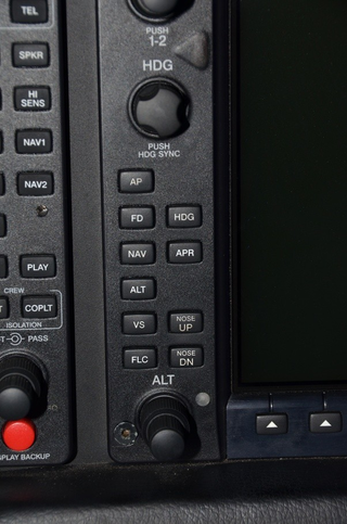 Piloto automático de un avión. Quora